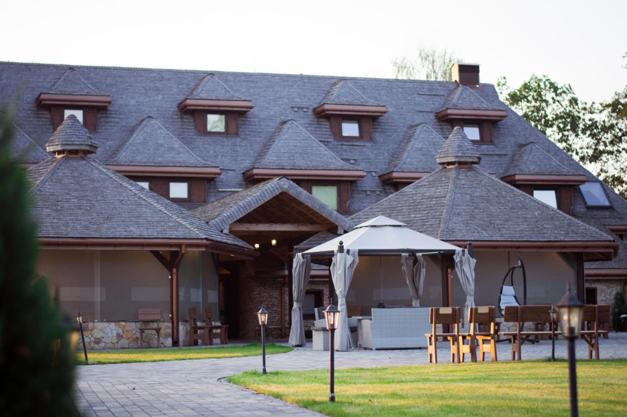 Hotel & Spa **** Kasztel 乌涅尤夫 外观 照片